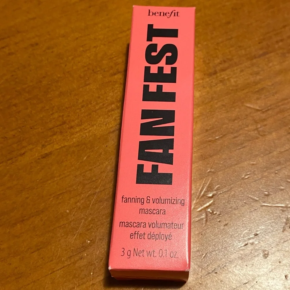 Benefit Fan Fest Mascara